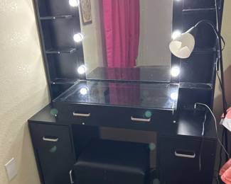 Vanity. 100