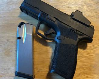 Springfield Armory Hellcat Pro OSP 9mm 3.7” w/ Comp Cut + Red Dot – Black – HCP9379BOSP-COMP