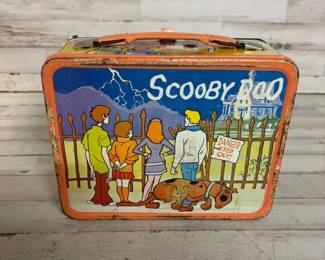 Vintage 1970s Scooby-Doo Metal Lunchbox by Thermos – Classic Cartoon Collectible
