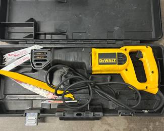 DeWalt DW304P Variable Speed Reciprocating Saw with Case & Extra Blades