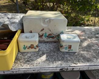 Vintage kitchen items