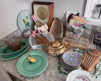 Lots and lots of kitchen pretties