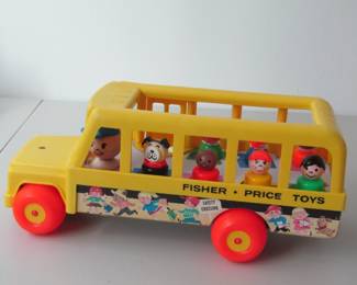 Fisher Price School Bus With 7 Play Figures