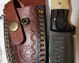 Damascus Steel Knife (new)