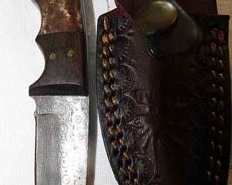 Damascus Steel Gut Knife (new)