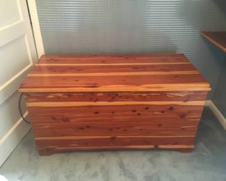 Larger cedar chest with movable shelf 