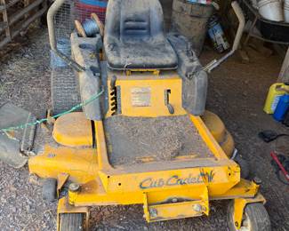 Cub Cadet Sold as Is a mechanics dream