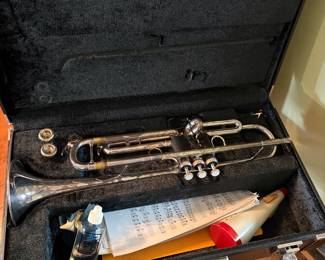 Yamaha Trumpet with see