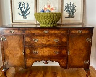 5’ wide sideboard 