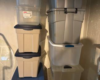 STORAGE CONTAINERS