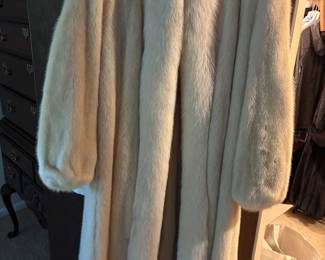 FUR COAT