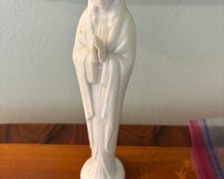 PRAYING FIGURINE