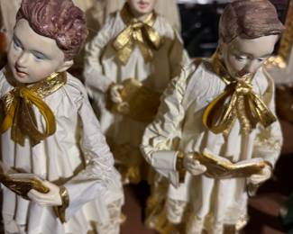 DEPT. 56 CAROLLERS