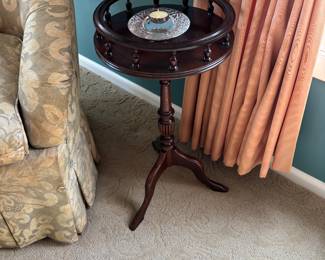 SIDE TABLE