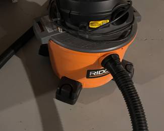 SHOP VAC