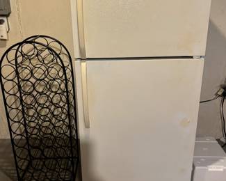 REFRIG AND WINE RACK