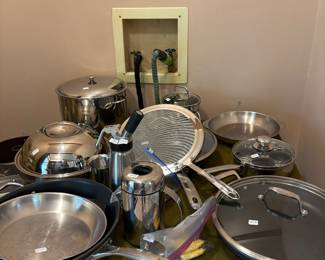 NICE ALL CLAD, TRIPLINOX AND OTHER BRANDS