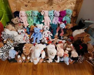Large Beanie Babies collection 