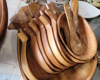 Wooden pineapple salad set