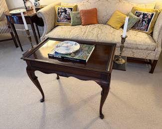 Vintage Drexel  tea table - 18th C Collection