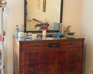 Sligh Furniture Hepplewhite 3 drawer chest