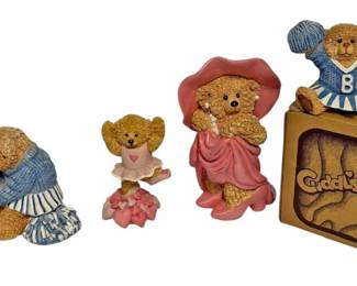 Vintage Cuddlesomes Bear Figurines
