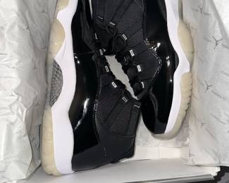 Men’s Jordan’s XI Jubilee Size 10.5