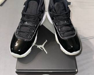 Men’s Jordan’s XI Jubilee Size 10.5