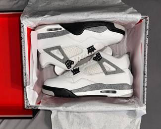 Men’s Jordan’s 4 Cements (2025) Size 10.5
