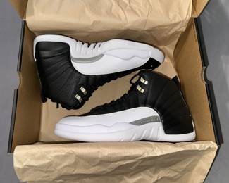 Men’s Jordan’s 12 Playoffs Size 10.5