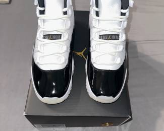 Men’s Jordan’s XI Gratitude Size 10.5