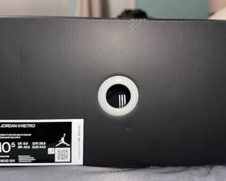 Men’s Jordan’s XI Jubilee Size 10.5