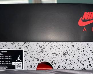 Men’s Jordan’s 4 Cements (2025) Size 10.5