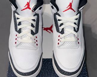 Men’s Jordan’s 3 Denim Size 10.5