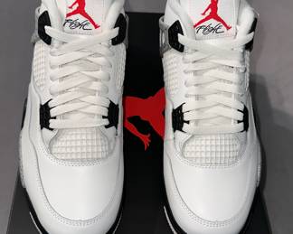 Men’s Jordan’s 4 Cements (2025) Size 10.5