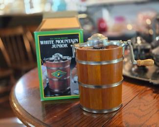 White Mountain salesman sample ice cream freezer