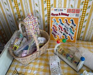 DOLLHOUSE MINIATURES