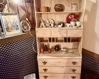 BOOKCASE WITH DRAWERS
