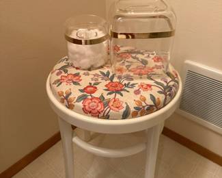 Vanity stool