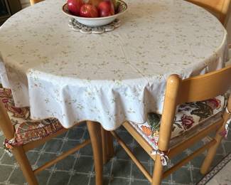 Dining table set