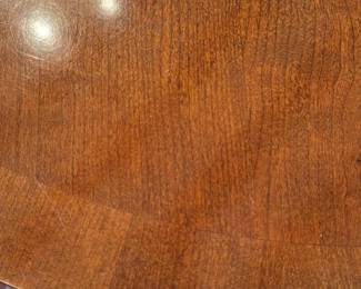 Traditional Mahogany Dining Table and Chairs Set