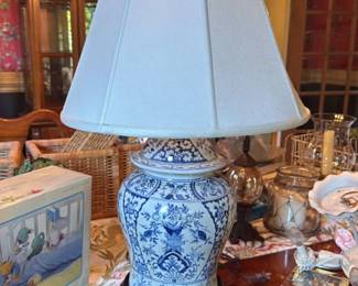 Blue and White Ginger Jar Table Lamp