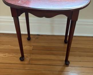Antique Mahogany Oval Pedestal Table