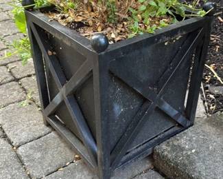 Black Metal Square Planter with Lattice Design