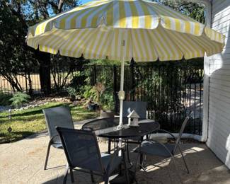 Unbrella Table