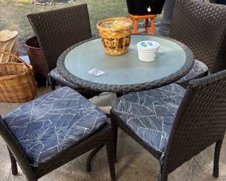 Sm Patio Table