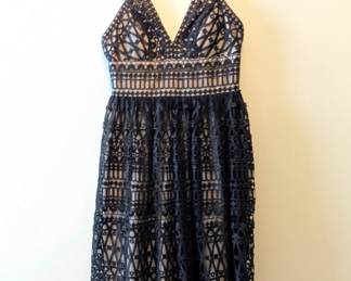 Nicole Miller NY black eyelet lace V-neck mini dress size 4