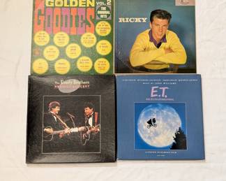 Vinyl records Golden Oldies Vol. 2, The Everly Brothers Reunion Concert, E.T. The Extra-Terrestrial John Williams Michael Jackson Quincy Jones