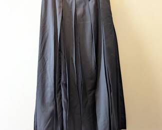 A Saks Fifth Avenue black pleated mid-length skirt, size 8