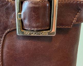 Closeup of Sergio Rossi women's brown leather stacked heel boots Vero Cuoio size 40, made in Italy